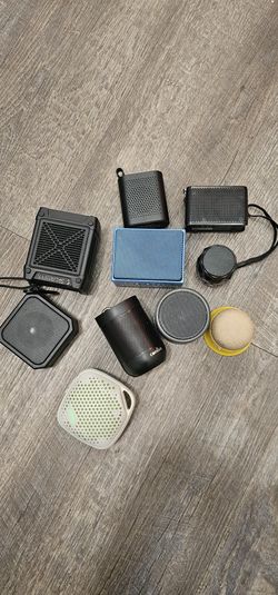 BLUETOOTH SPEAKERS