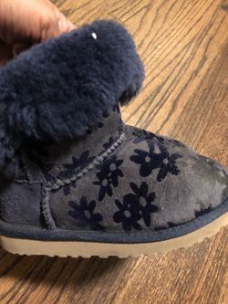 Ugg kids boots size 10