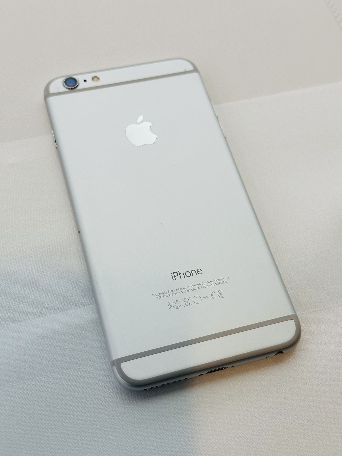 Apple iPhone 6Plus, Light Silver, 64GB fully unlocked