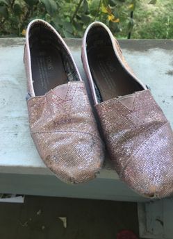 Pink glitter toms