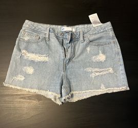 Levi’s Women’s Light Wash Shorts S.8