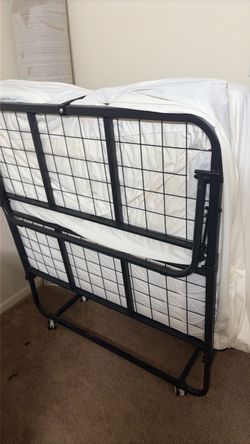 Foldable bed