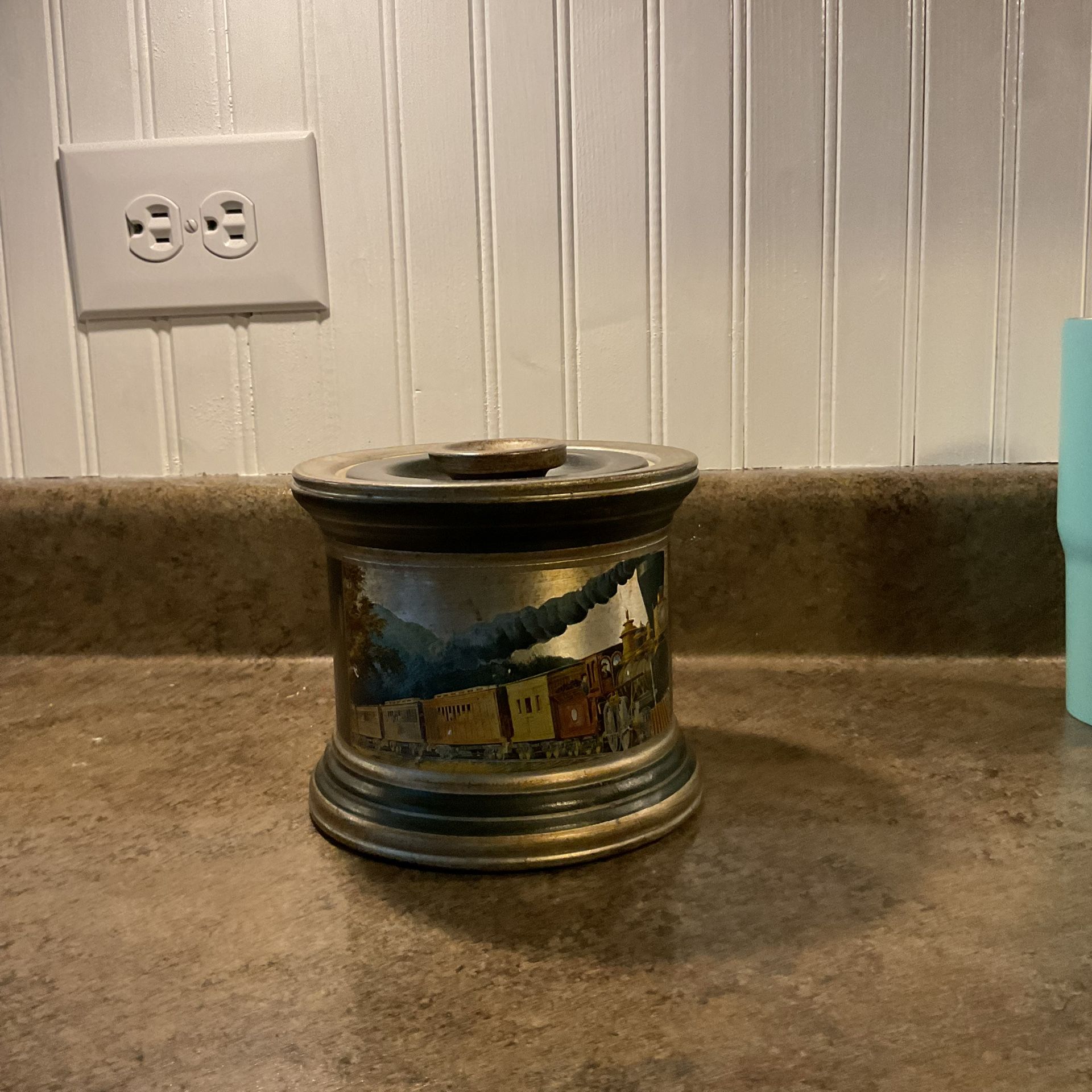 Vintage Tobacco Humidor