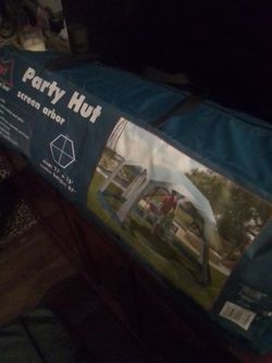 Party Hut 17'-15' 87in Tall