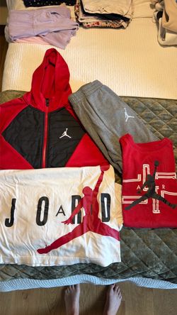 Nike Air Jordan Lot - youth large