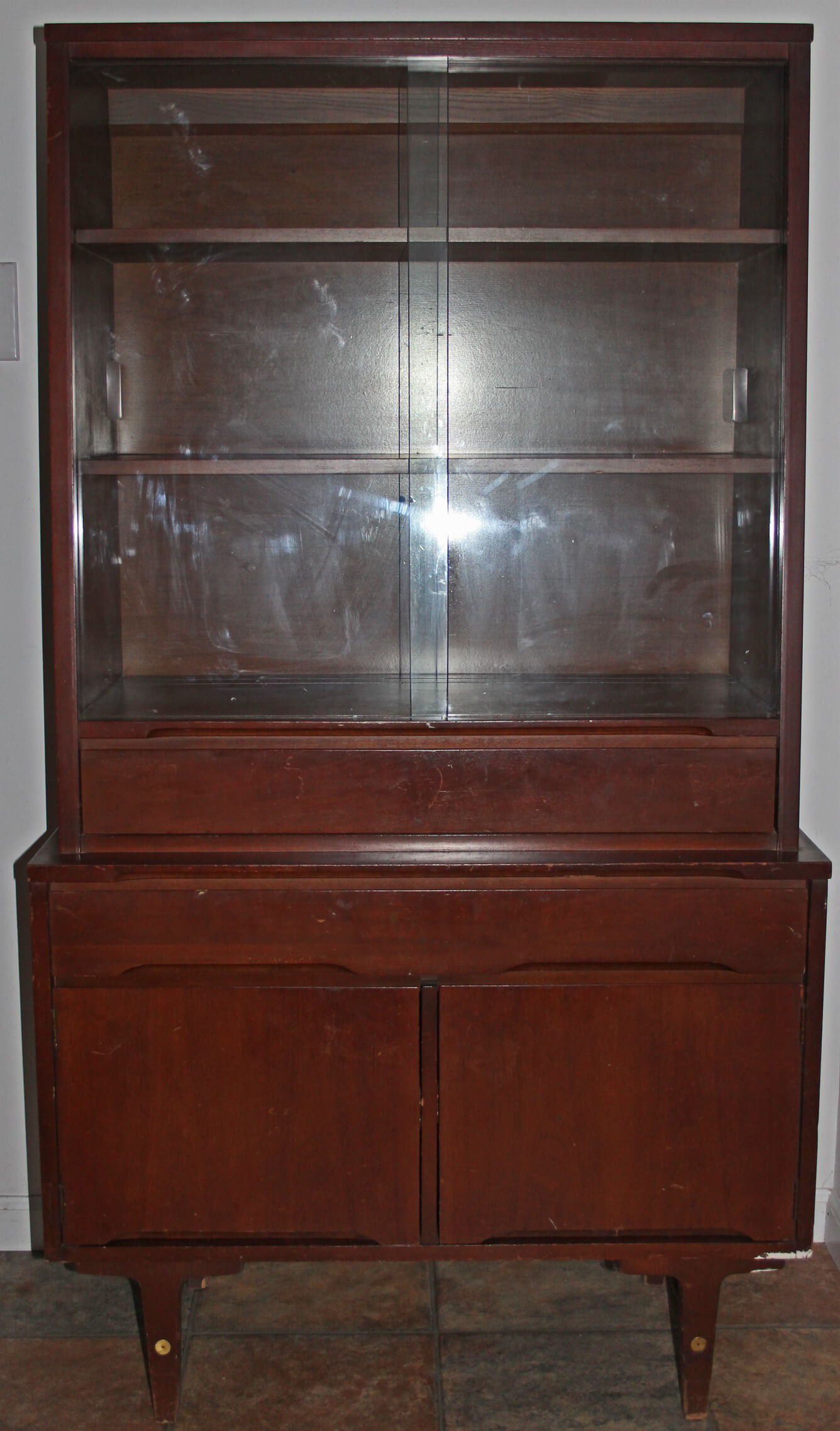 Mid-century China Hutch Distinctive Furniture By Stanley