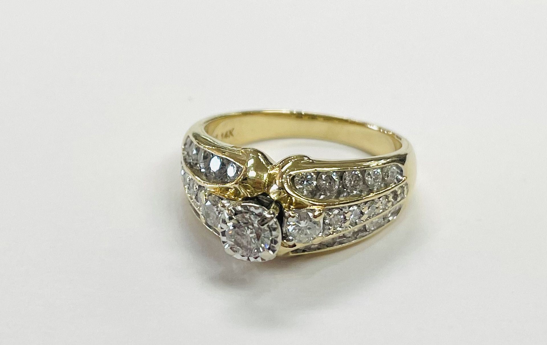 14K yellow gold diamond ring