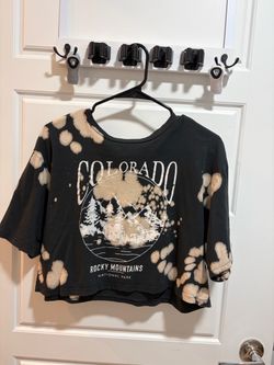 women’s crop top