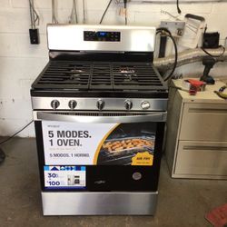 NEW 5 Burner Gas Stove Range By Whirlpool Air Fry Model