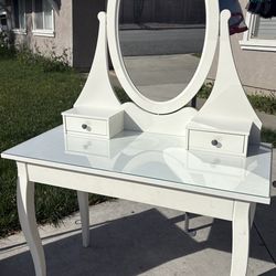Hemnes IKEA Vanity