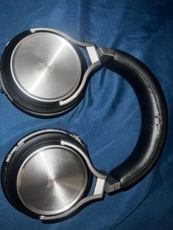 Corsair Virtuoso SE RGB Wireless Gaming Headset , throw offers