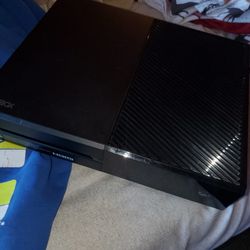 Xbox One & Wireless Controller & Game 