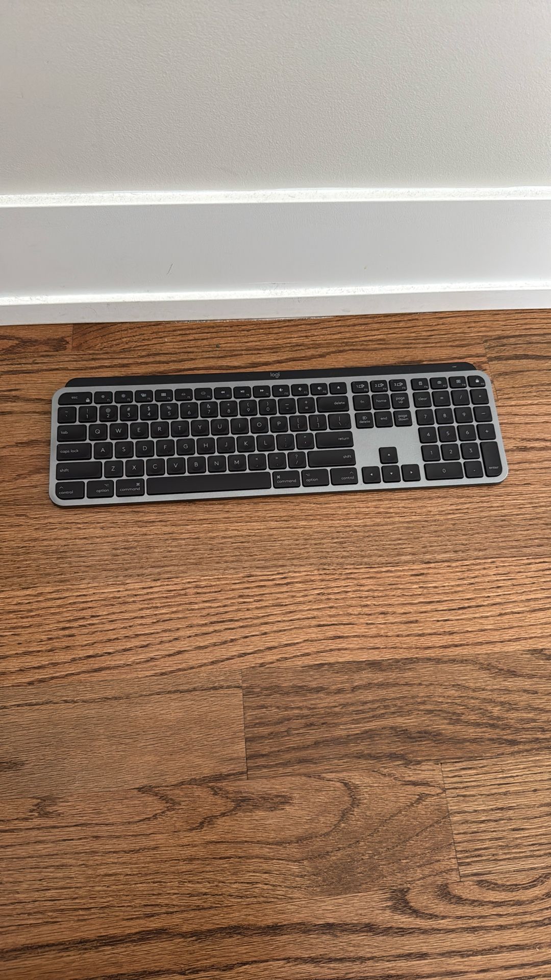 Logitech Keyboard (1) & Mouse (2)