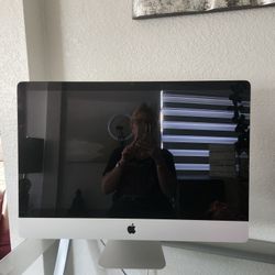27 Inch Mac  All In One Desktop 2009