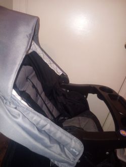 Graco 3 Wheel Stroller Excellent Condition