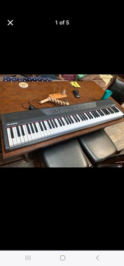 Alesis Recital Digital KEYBOARD NUMBER OF KEYS 88 Work Excellent Is Like New 