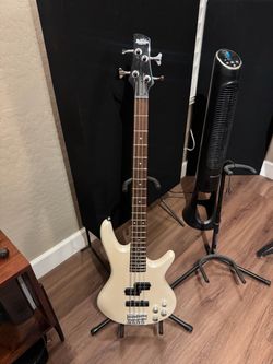 Ibanez Gio Bass Guitar - Pearl White