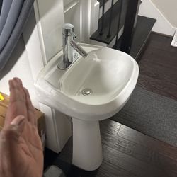 Bathroom Sink / Vanity