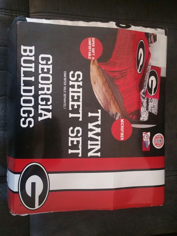 Twin size Georgia bulldogs sheet set