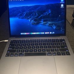 Macbook Pro 13 inch Mid 2017