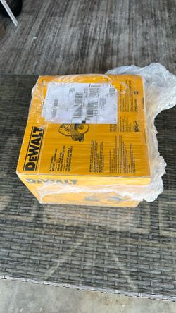 DEWALT DWC860W 4 3/8” WET&DRY HAND TILE CUTTER