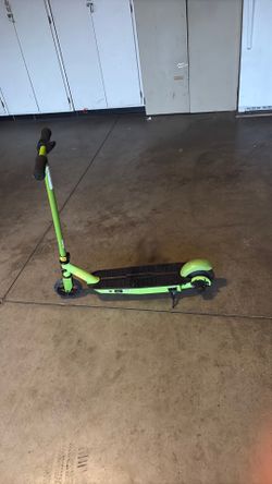 Selling razor e scooter