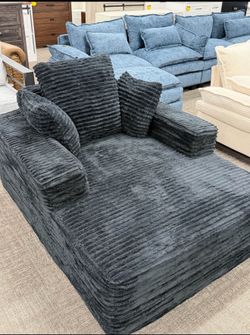 Brand new Single Lazy Lounge Chair, Velvet Fabric, Comfortable Indoor Seating - Black  $120  Pickup: 📍 3749 Scott Futrell Dr Charlotte, NC 28208  Bus