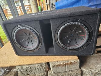 Subwoofer Kicker Comp R10 In Ported Box