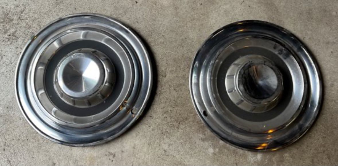 VINTAGE METAL CAR HUBCAPS