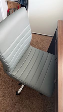 Desk chair