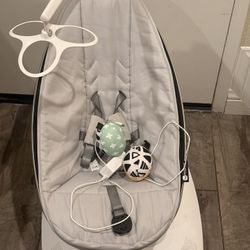 4Moms Mama Roo Baby Swing