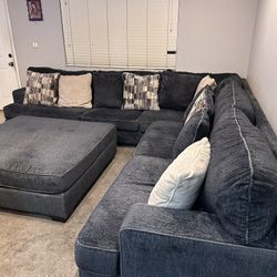Sectional With Ottoman 