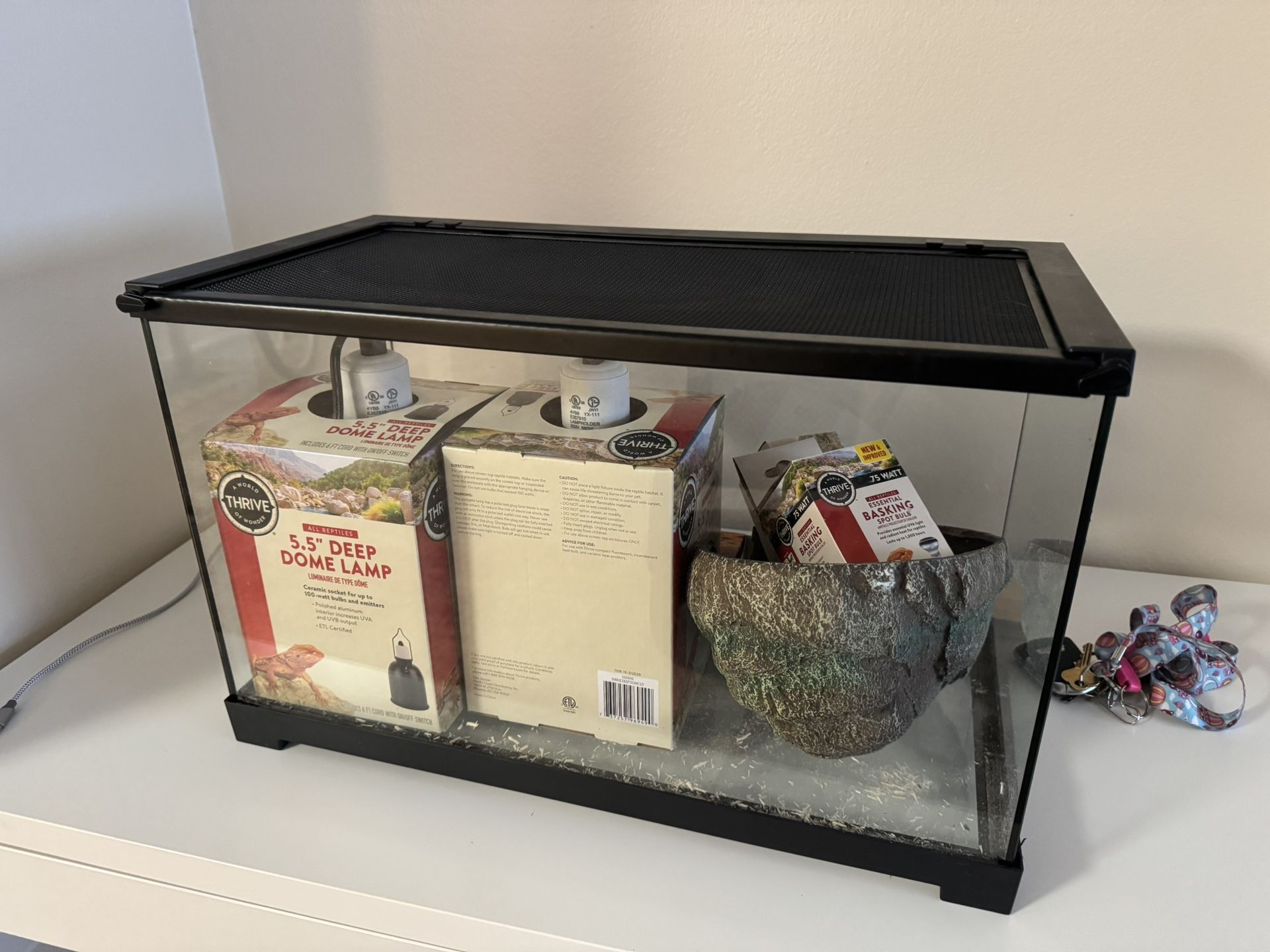 10 Gallon Reptile Terrarium/ Habitat With Extras