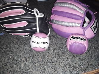 GIRLS BASEBALL MIT AND BALL SETS