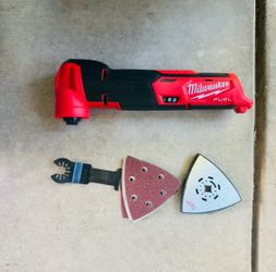 Milwaukee 2526-20 M12 12V Fuel Brushless Oscillating Multi-Tool with attachments (Tool Only) New