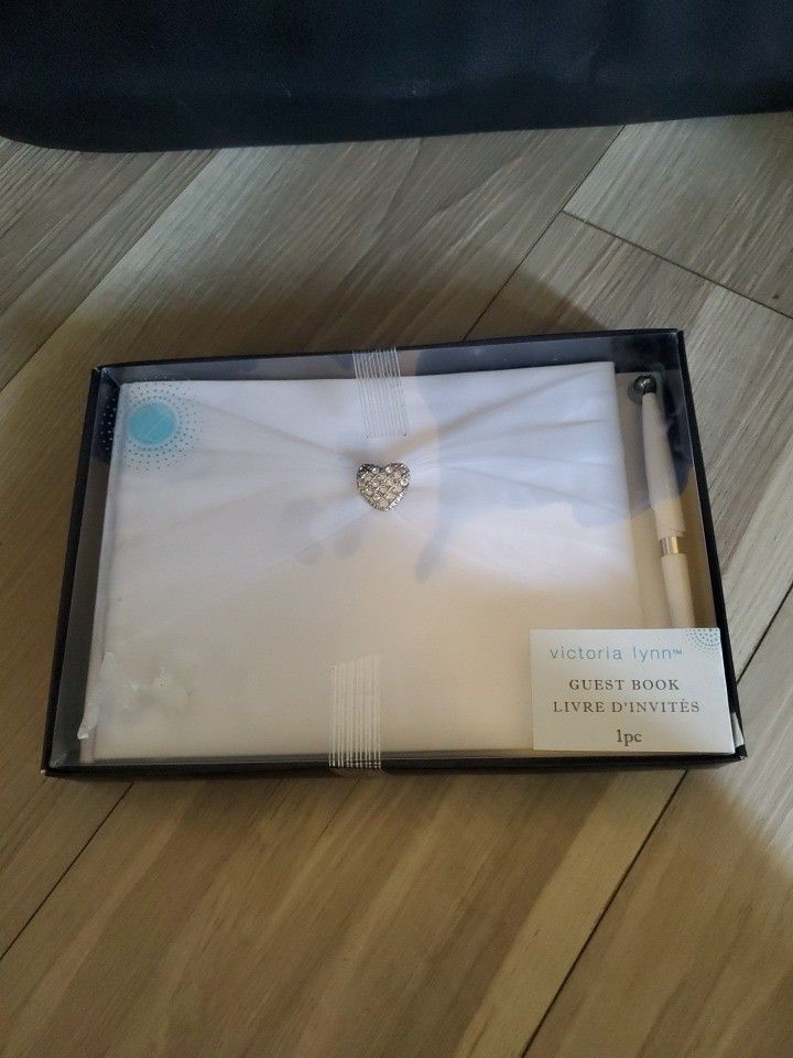 Victoria Lynn Wedding Guest Book