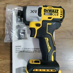 20-Volt DeWalt Maximum XR Cordless Brushless 1/4 in. 3-speed Impact Driver (Tool Only)