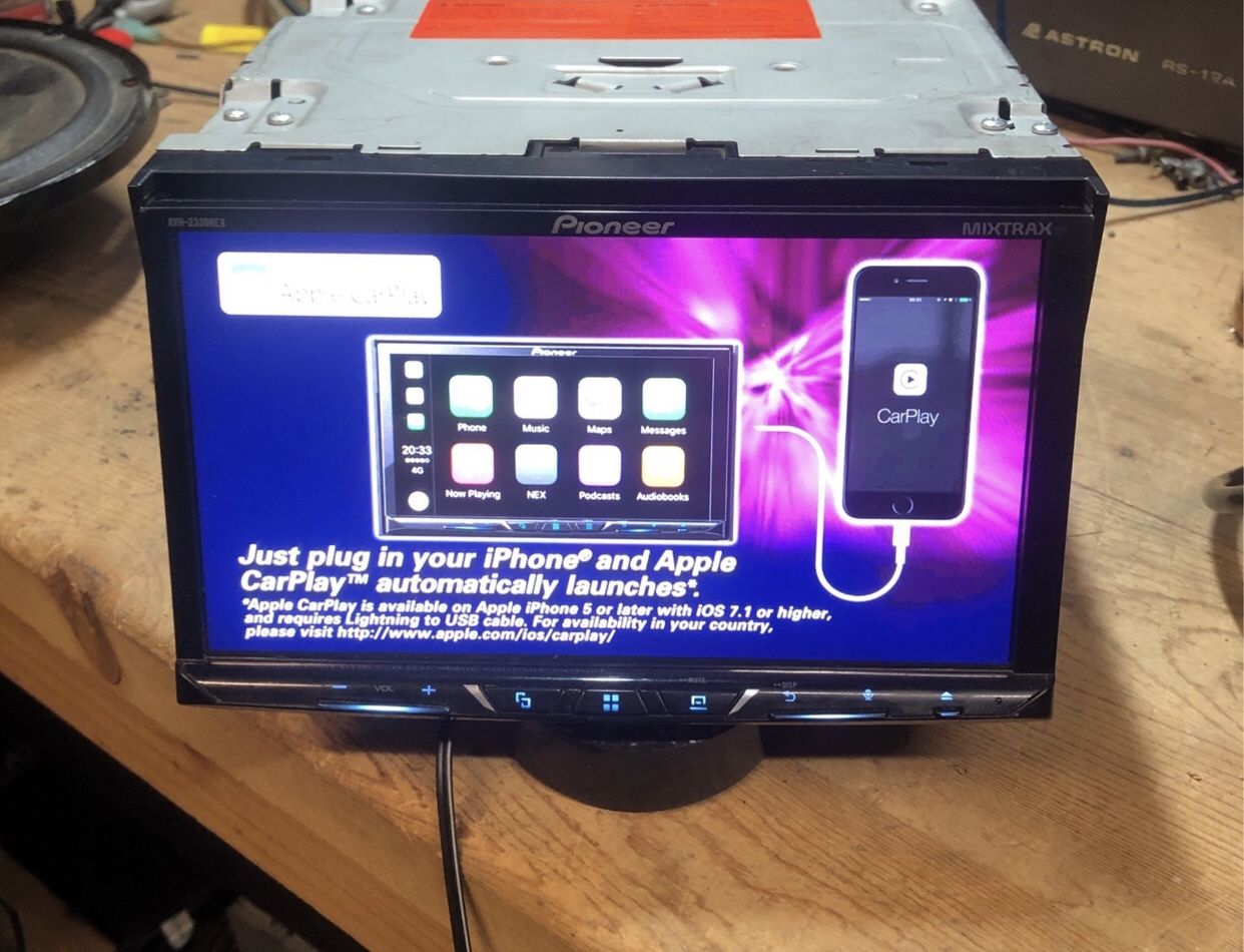 Pioneer AVH-2330NEX Double DIN 7 inch In Dash Car Stereo Receiver with DVD, HD Radio, Apple CarPl