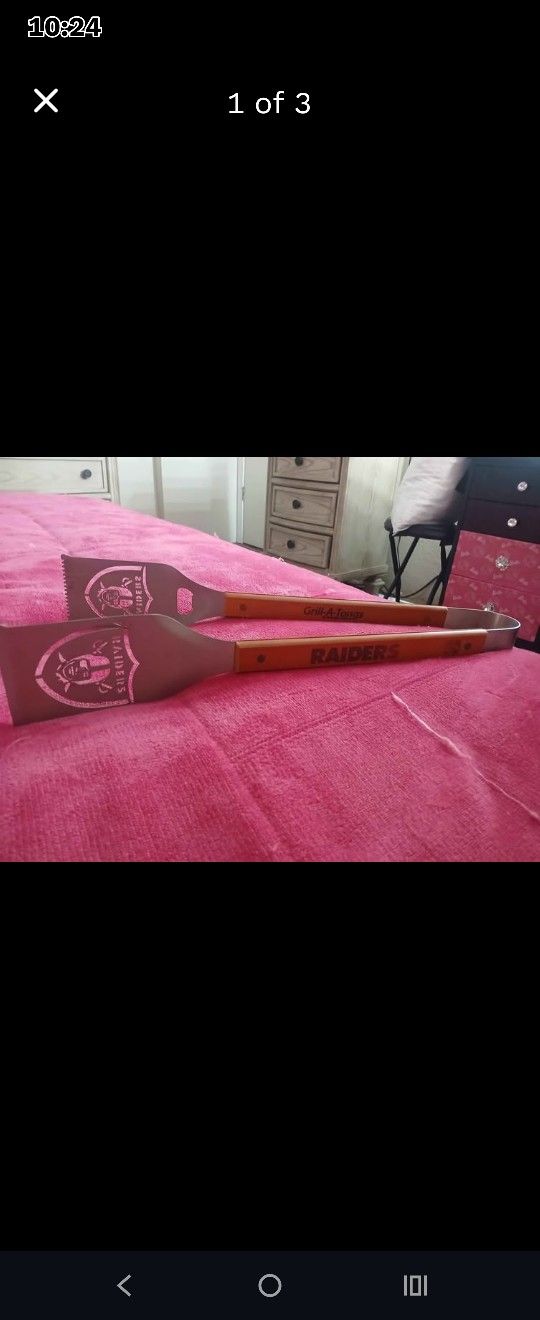 Raider Tongs