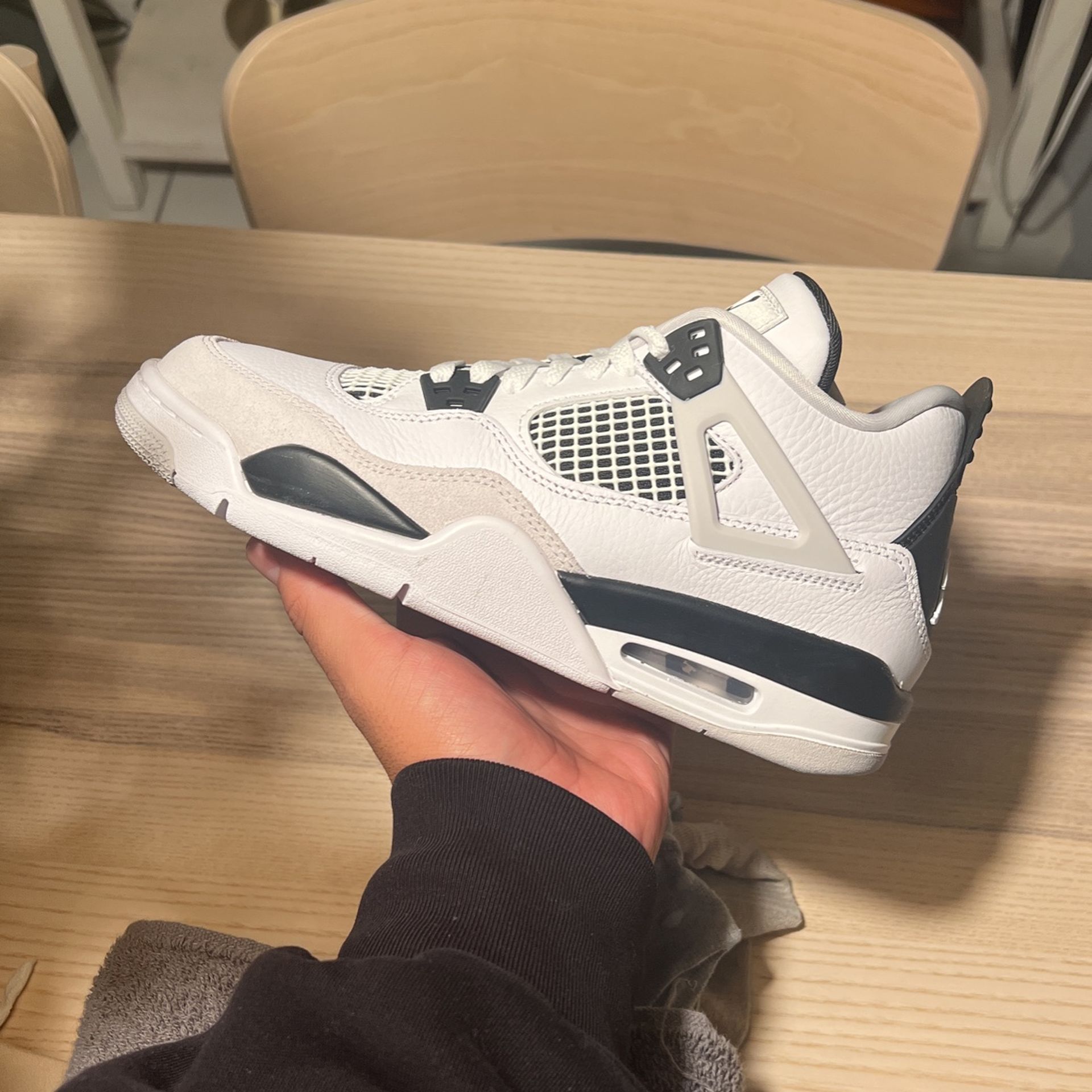 Jordan 4 Military Black 4.5, 5, 5.5, 6, 7, 10.5