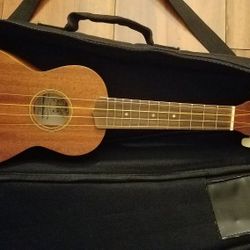 Ribbee Ukulele With Bag