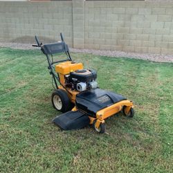 Lawn Mower Cub Cadet 33 Inch/wide Cut Mower