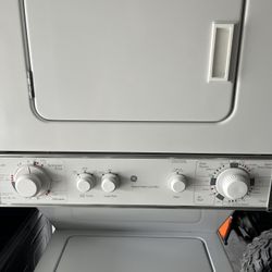GAS, washer and dryer combo, 30 day warranty, Ge, nothing electronic, excellent Mechanical taimer, the dryer is gas