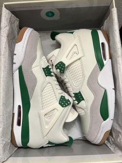Jordan 4 Pine Green 