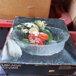 *New In Box* Glass Mikasa Serving Bowl