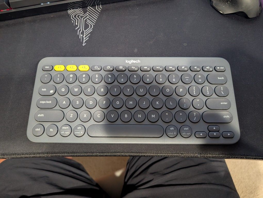 Logitech K380 - Bluetooth Keyboard