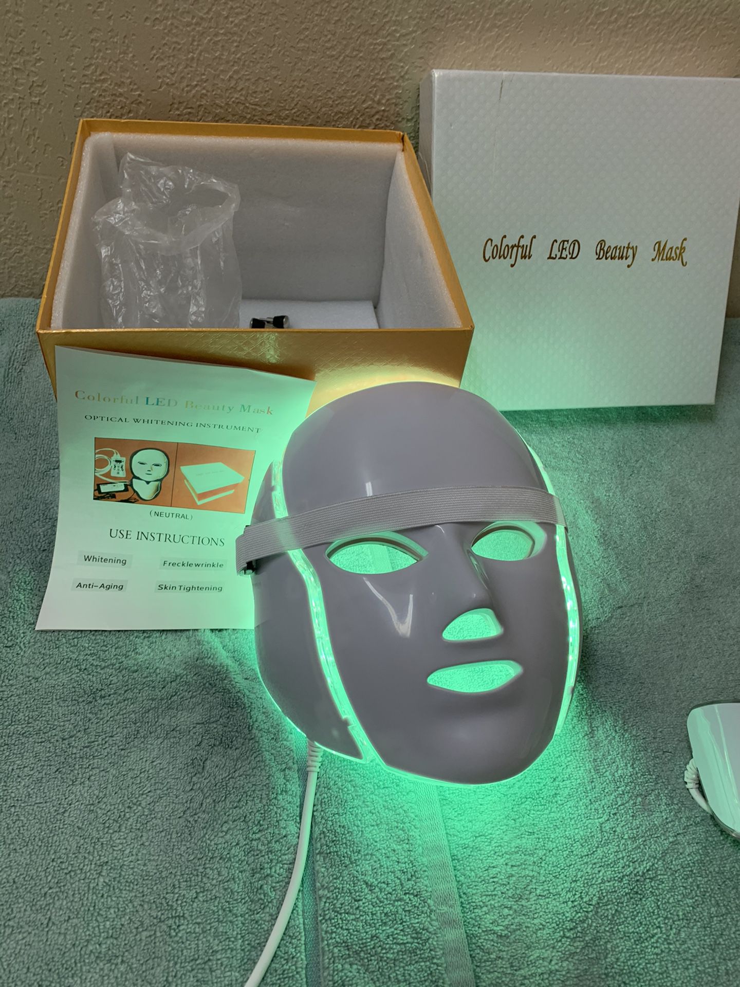Led beauty mask