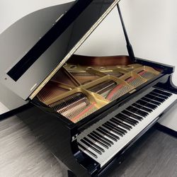 Excellent Condition Yamaha C3 Grand Piano