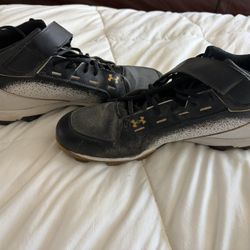 Gently Used Men’s Size 14 Baseball Cleats 