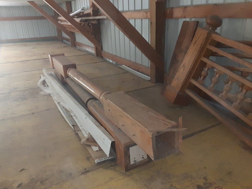 Oak Bannister W/columns